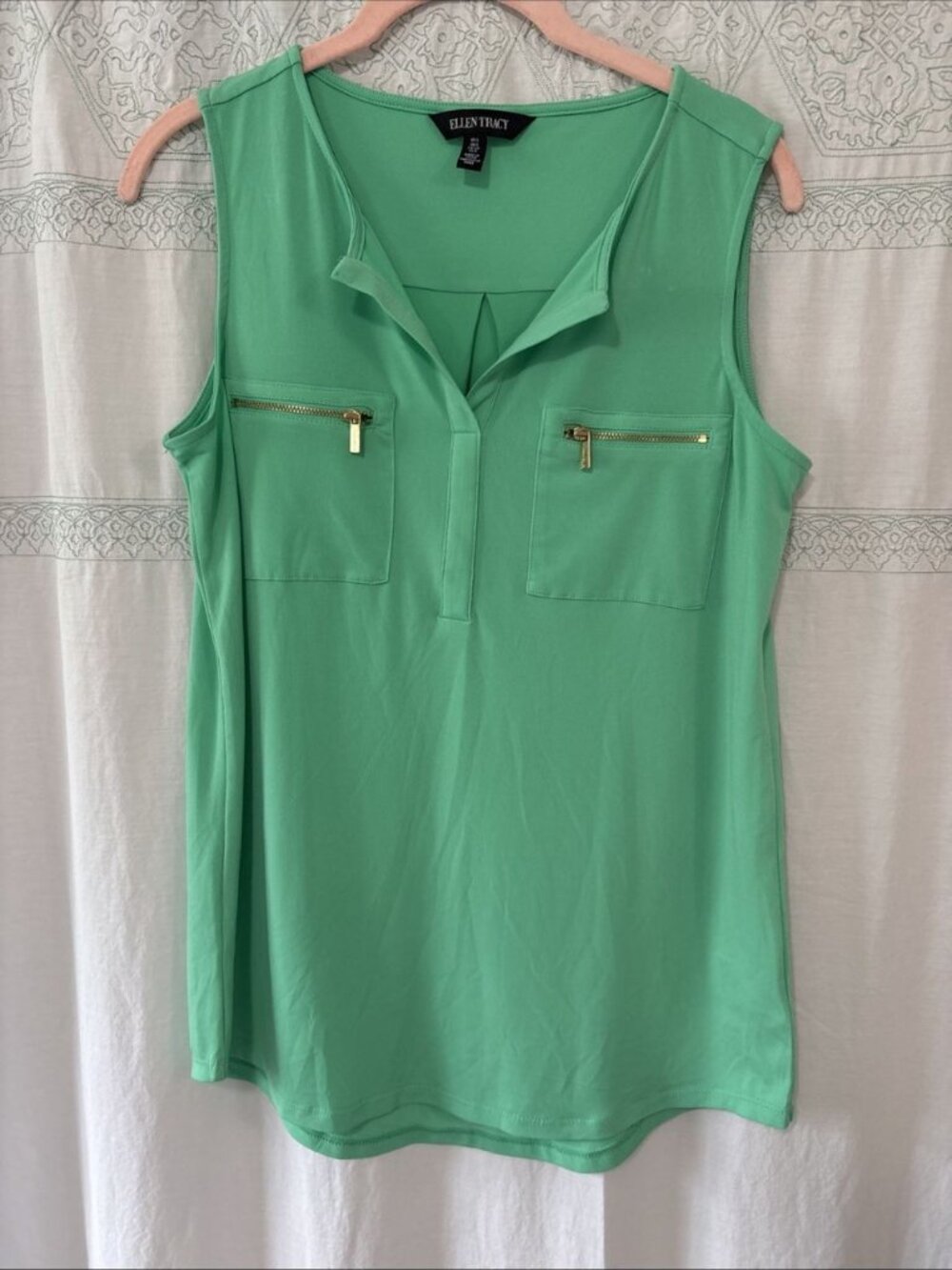 Ellen Tracy Bright Seafoam Sleeveless Top Size S Front Zipper Accents Stretch